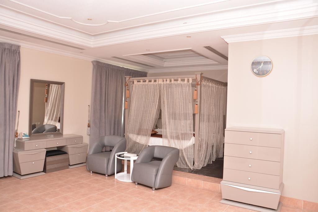 Janadriyah Suites 13 Nadinah Eksteriør bilde