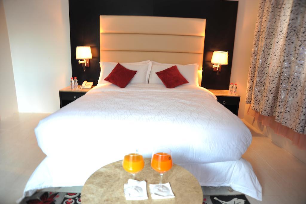 Janadriyah Suites 13 Nadinah Rom bilde
