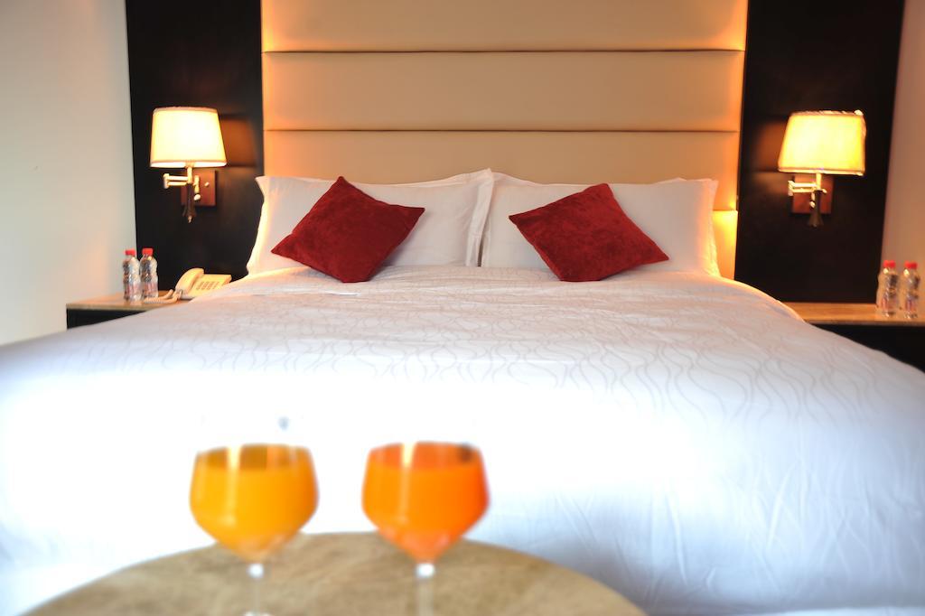 Janadriyah Suites 13 Nadinah Eksteriør bilde